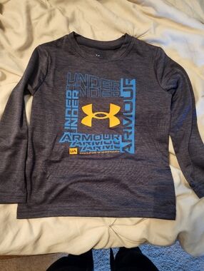 Under Armour Boys' Heather Gray Long Sleeve Logo Tee with Yellow & Blue Print